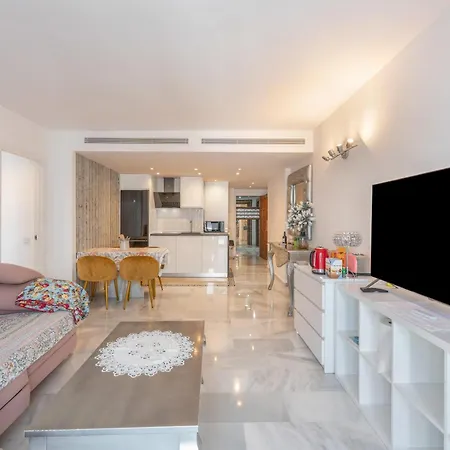 Enjoy Puerto Banus Next To